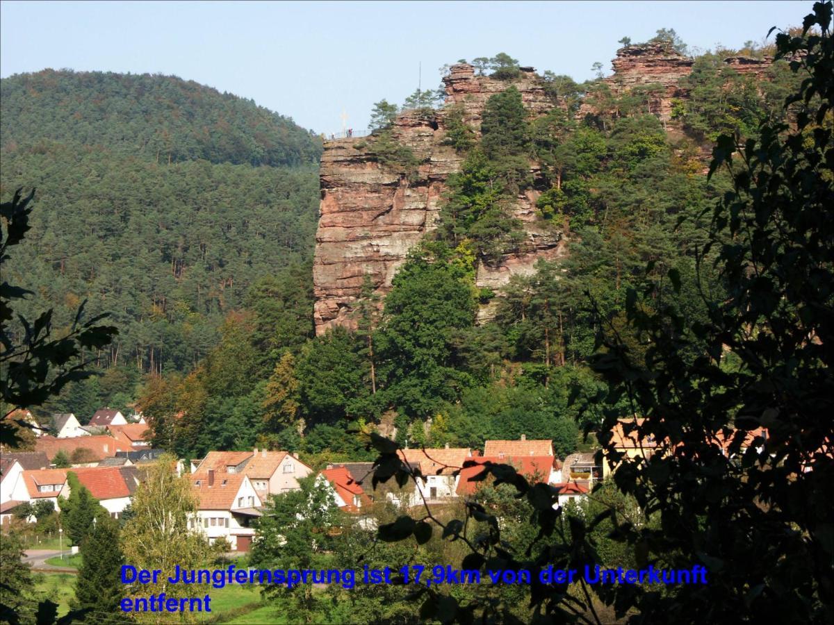 Fewo Pfaelzer Felsenlandschaft 皮尔马森斯 外观 照片